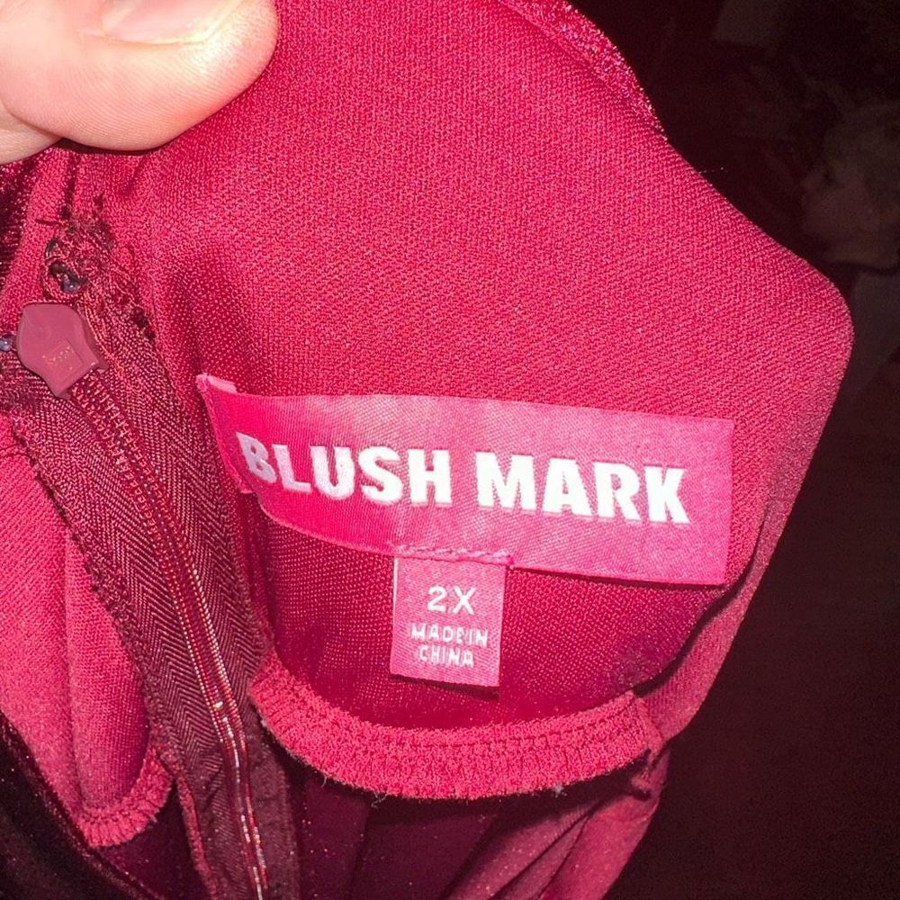 Blush Mark burgundy v-neck velvet slit 2x semi formal dress - Picture 4 of 4